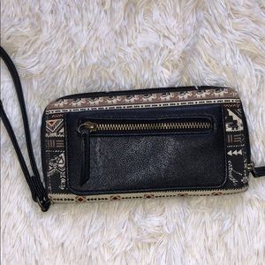 Wristlet wallet